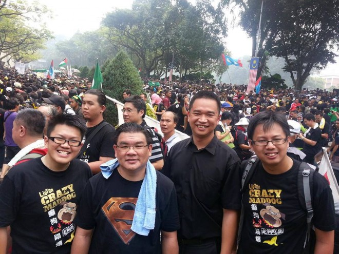 下午3時30分，主辦單位宣布這次吉隆坡505黑色大集會，目前人數已達3萬人......