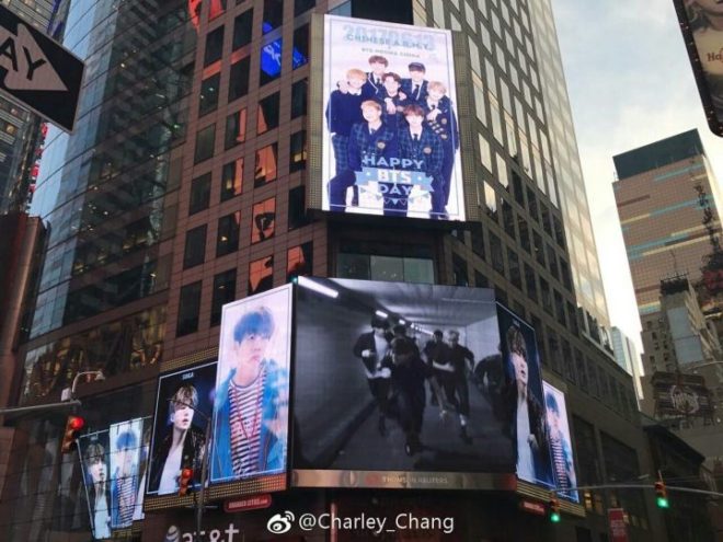 BTS登上纽约时代广场